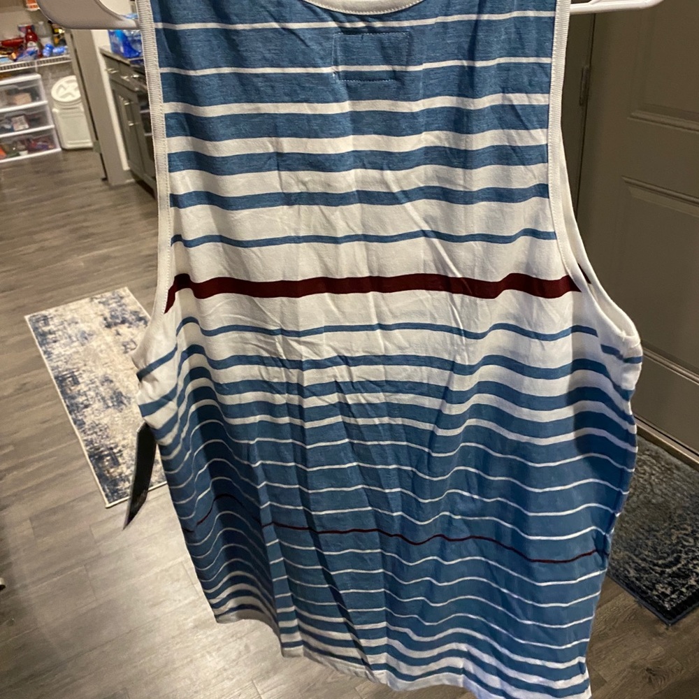 Valor Tank Top - Picture 2 of 4